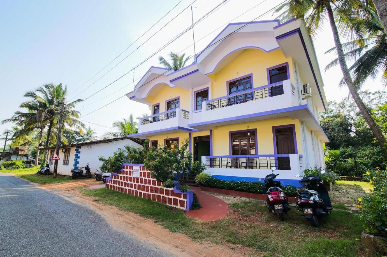 Lobo's Guesthouse Cavelossim Eksteriør billede