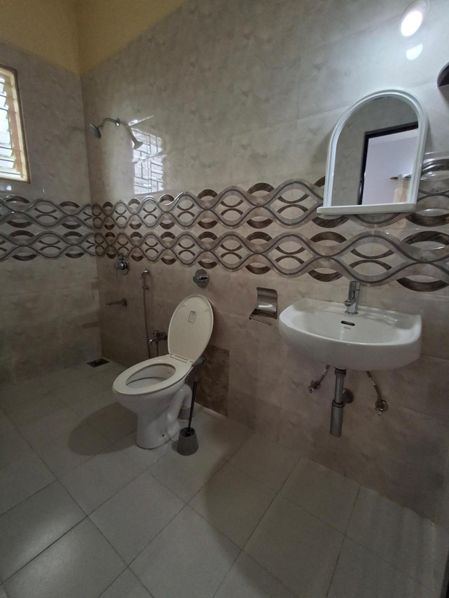 Lobo's Guesthouse Cavelossim Eksteriør billede