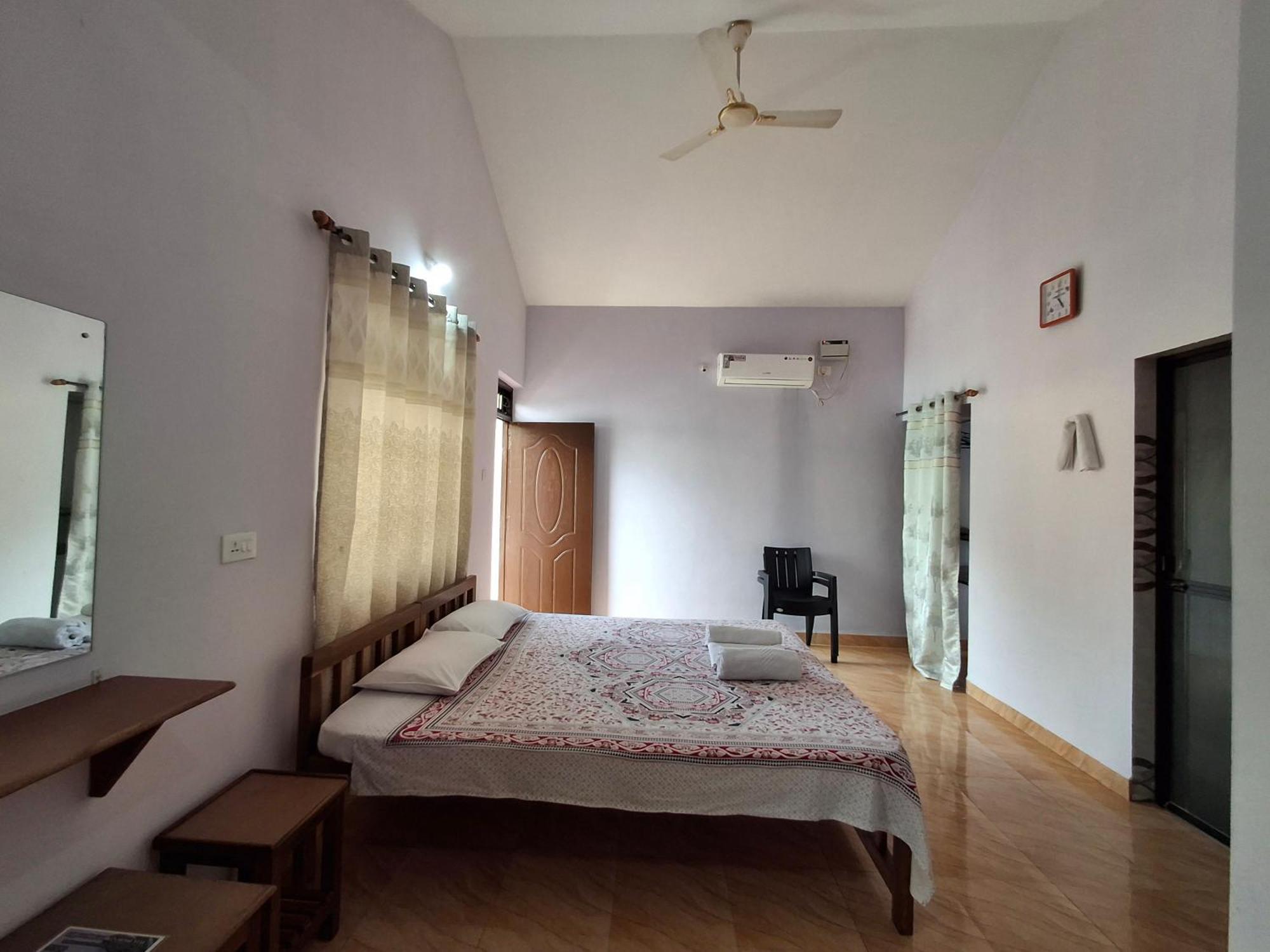 Lobo's Guesthouse Cavelossim Eksteriør billede