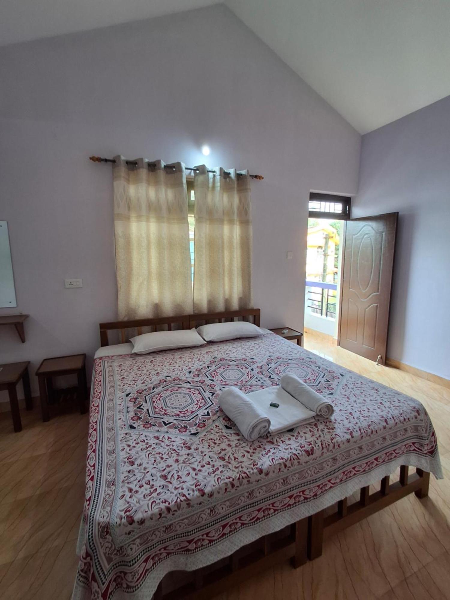 Lobo's Guesthouse Cavelossim Eksteriør billede
