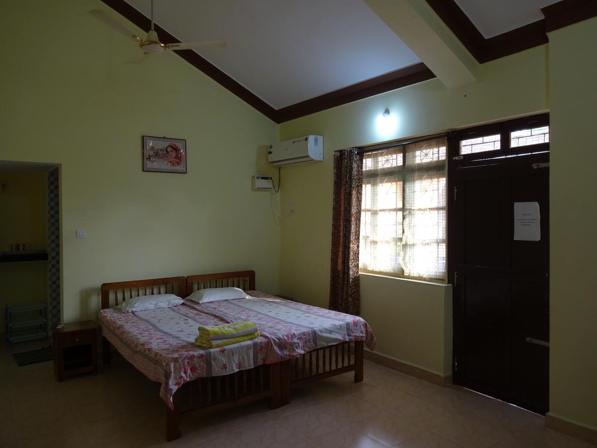 Lobo's Guesthouse Cavelossim Eksteriør billede